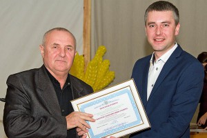 Вручение почетной грамоты Вольвачеву Василию Николаевичу